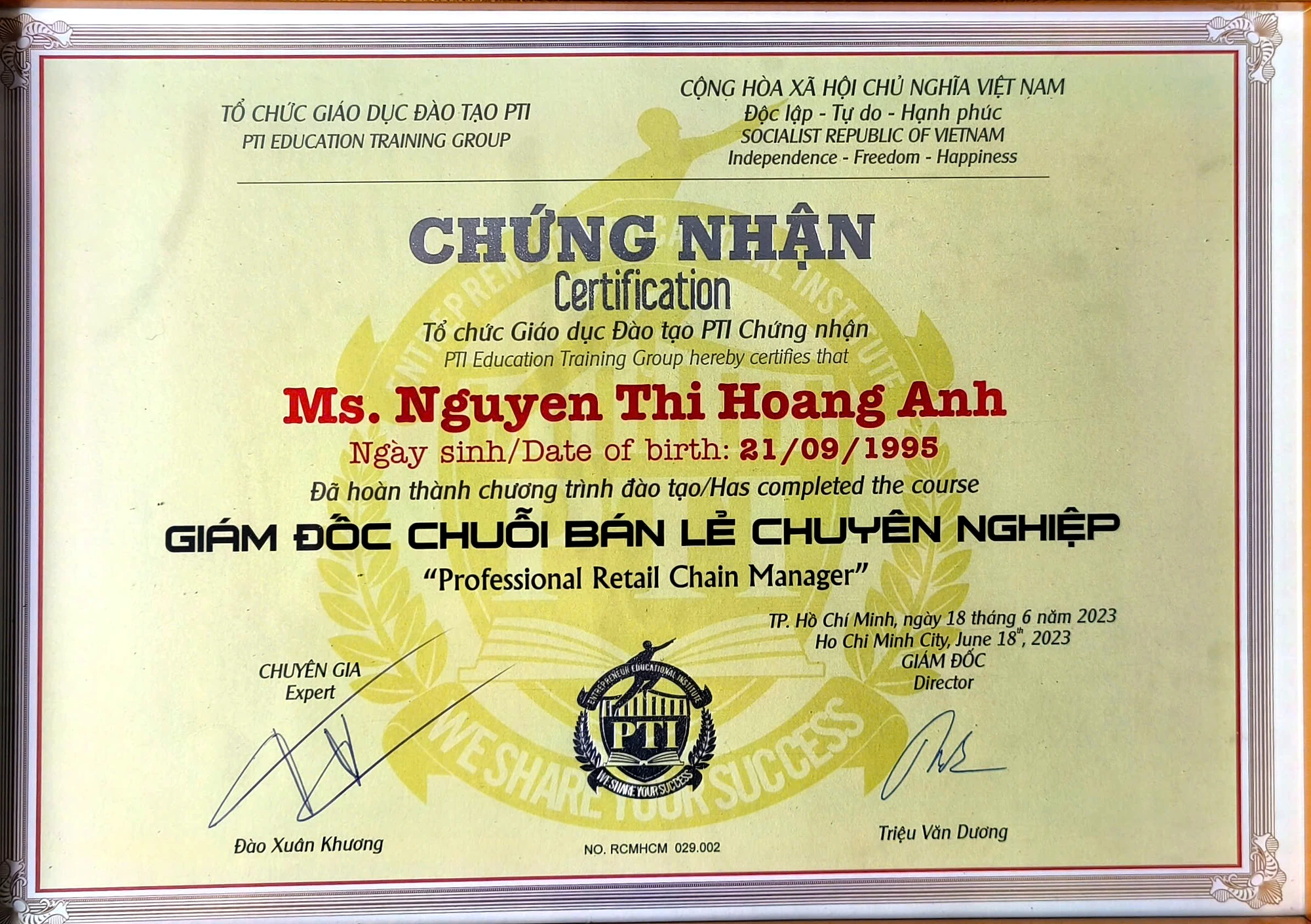 Chứng nhận Giám đốc Chuỗi bn lẻ Chuyên nghiệp